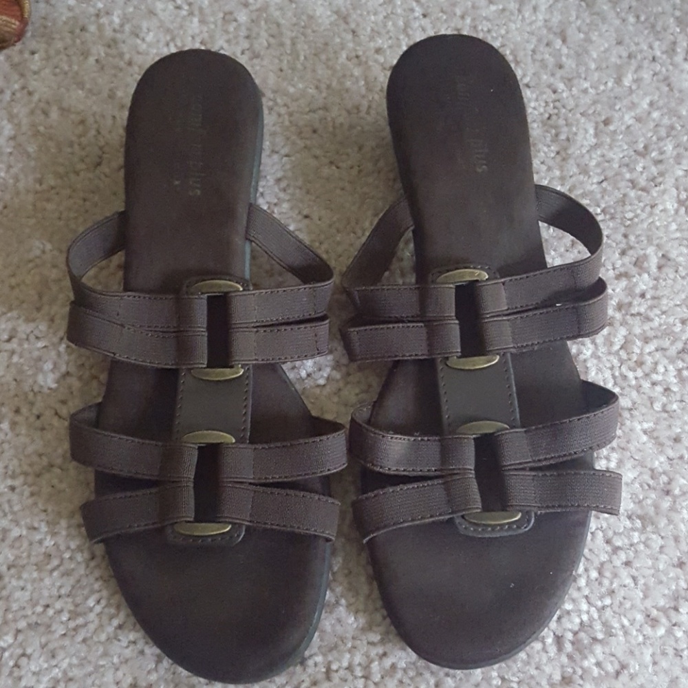 Shoes - Picture 2 of 5
